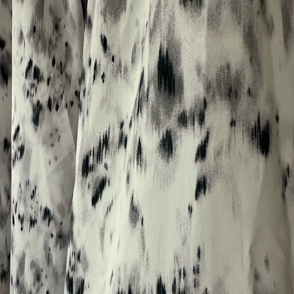 Flowy Wide Legged Pants - Picture 7 of 7